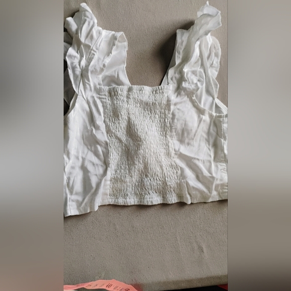 WHITE TWO PIECE SKIRT AND CROP TOP - Picture 9 of 9